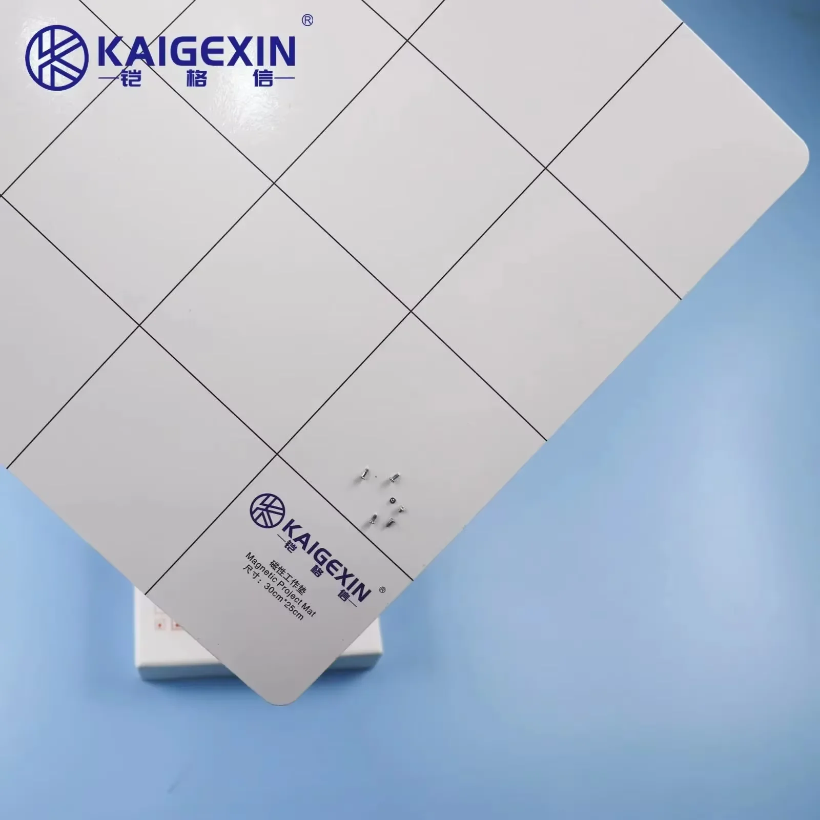 لوحة عمل مغناطيسية من KGX لأجه - مراجعة Bar Mat Rubber وسعره